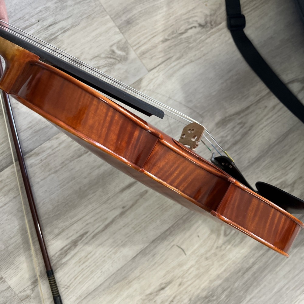 Jay Haide a l'ancienne Violin, 2005 With A Case