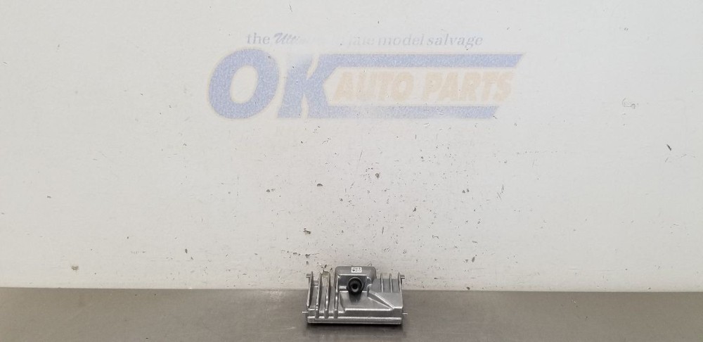 24 CHEVY SILVERADO 1500 FRONT FACING CAMERA WINDSHIELD MOUNTED 85011463