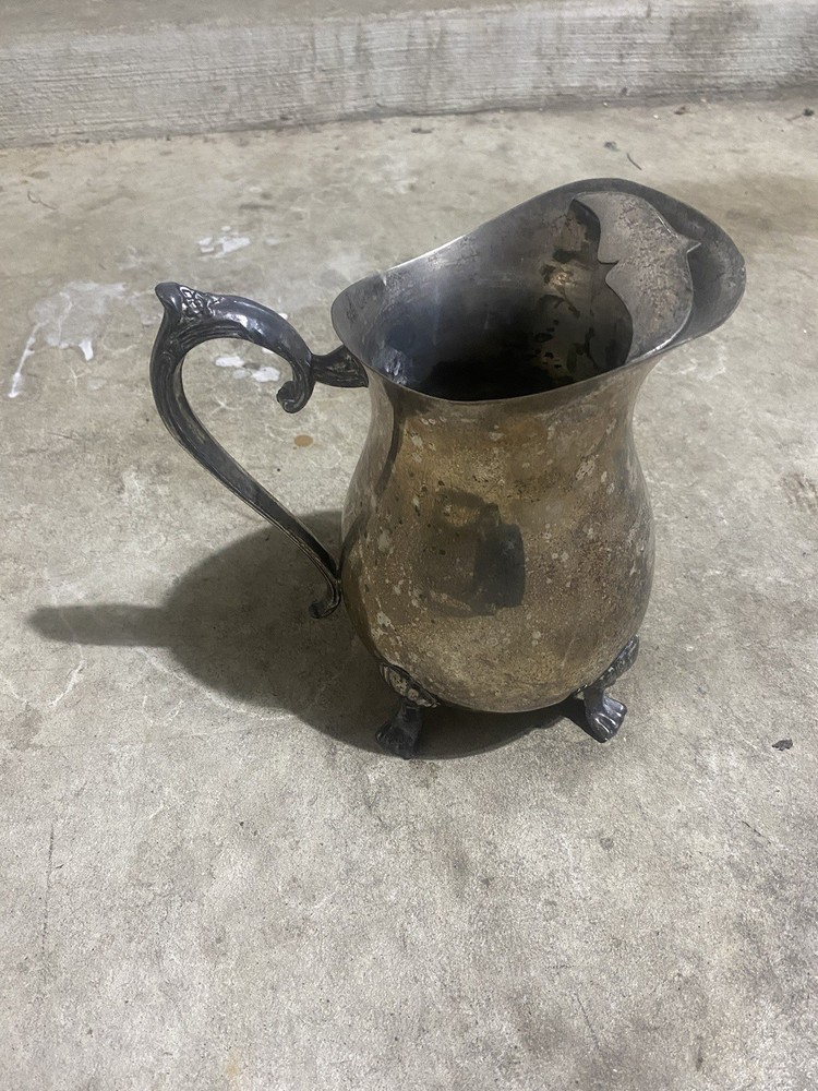 Leonard Silverplate Footed Water Pitcher With Ice Lip 8.5”