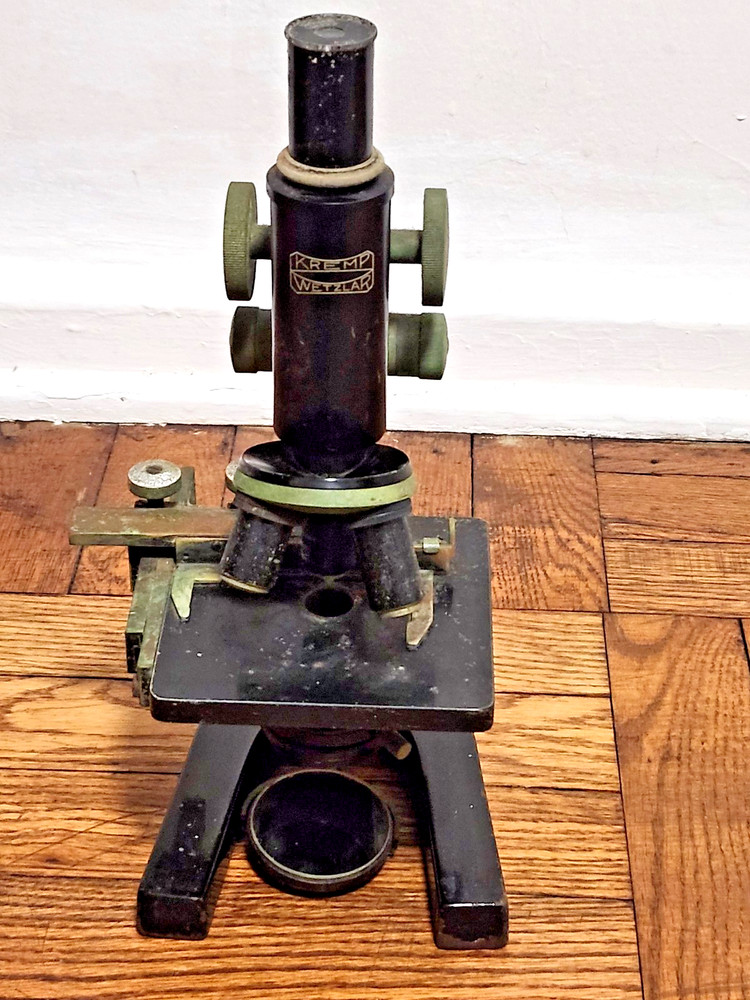 ANTIQUE - KREMP WETZLAR MICROSCOPE
