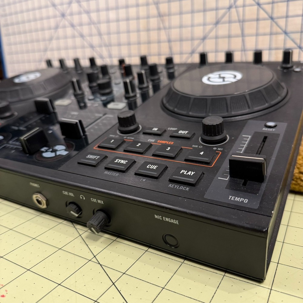 Native Instruments Traktor Kontrol S2 Mk1 2 Channel DJ Controller TESTED WORKS