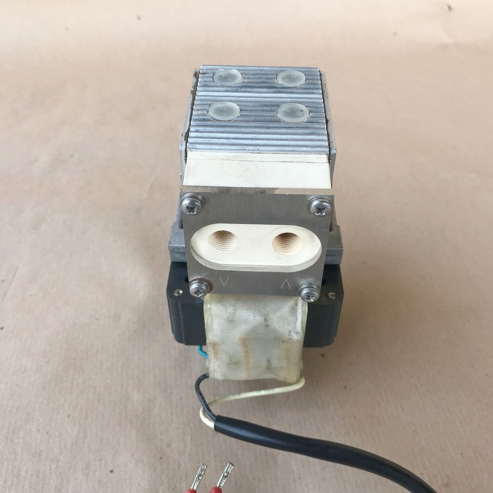 KNF PM12995-86 DIAPHRAGM VACUUM PUMP