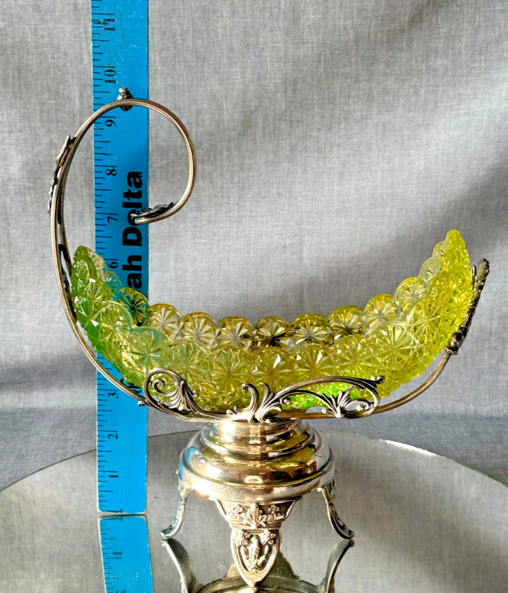 Antique Barbour Brothers Quadruple plate Castor Button & Bows Daisy Canoe Bowl