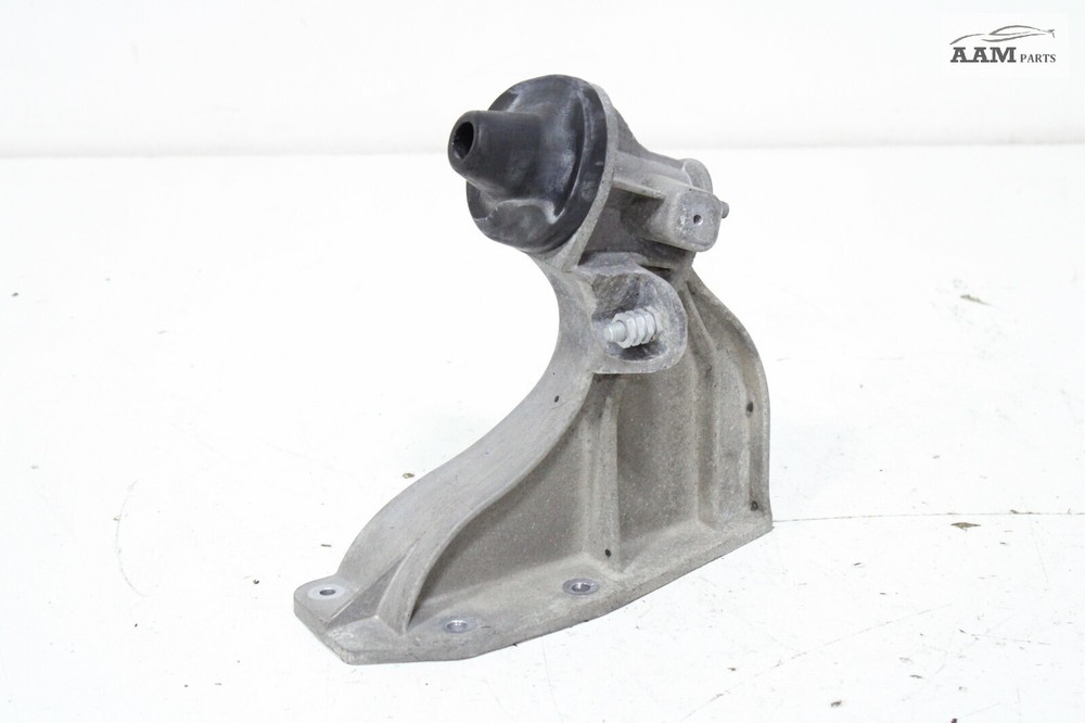 2018-24 FREIGHTLINER CASCADIA FRONT RIGHT SIDE HOOD SUPPORT BRACKET OEM