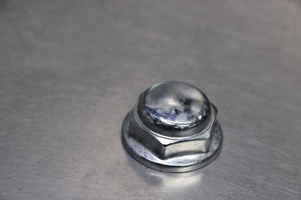 2009 Honda DN-01 Triple Tree Steering Nut Does Not Apply