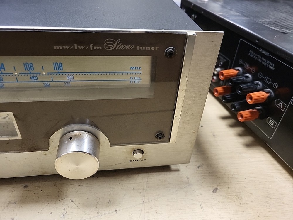 MARANTZ 2020L Stereo Tuner - Working