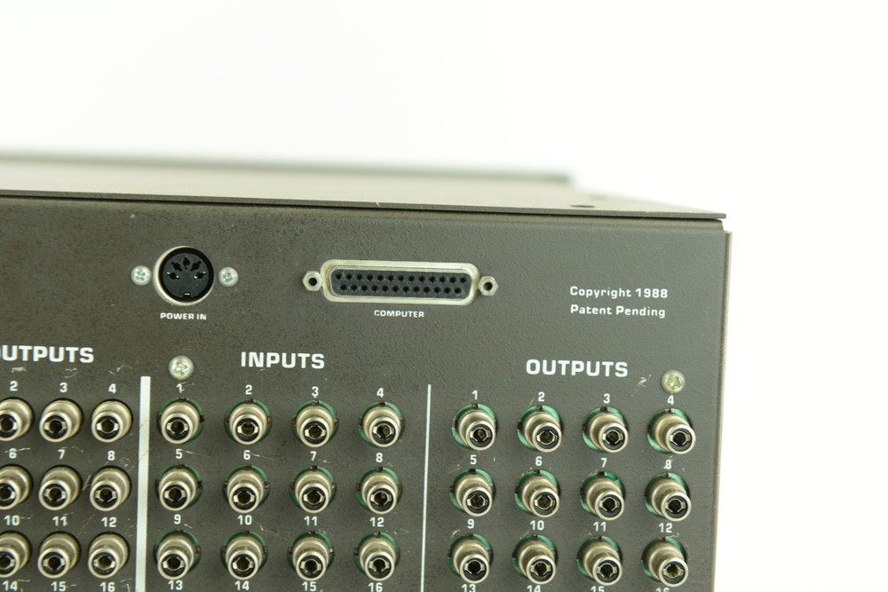 Iris Technologies Video Commander MX-3200 Video Matrix Rack Unit W/ Power Supply