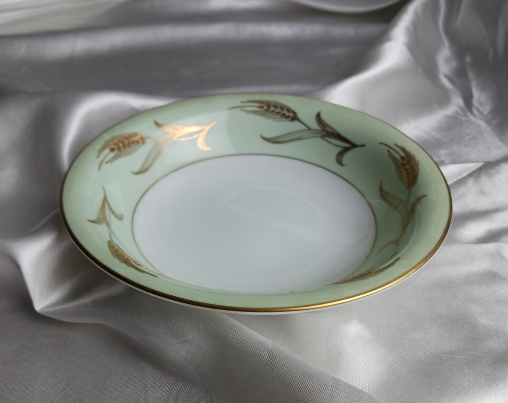 NORITAKE ALICE DINNER SET FOR 4