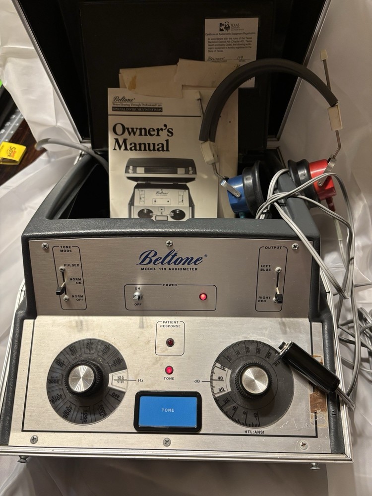 Beltone Model 119 Portable Hearing Test Audiometer  W/ Headset & Push Button