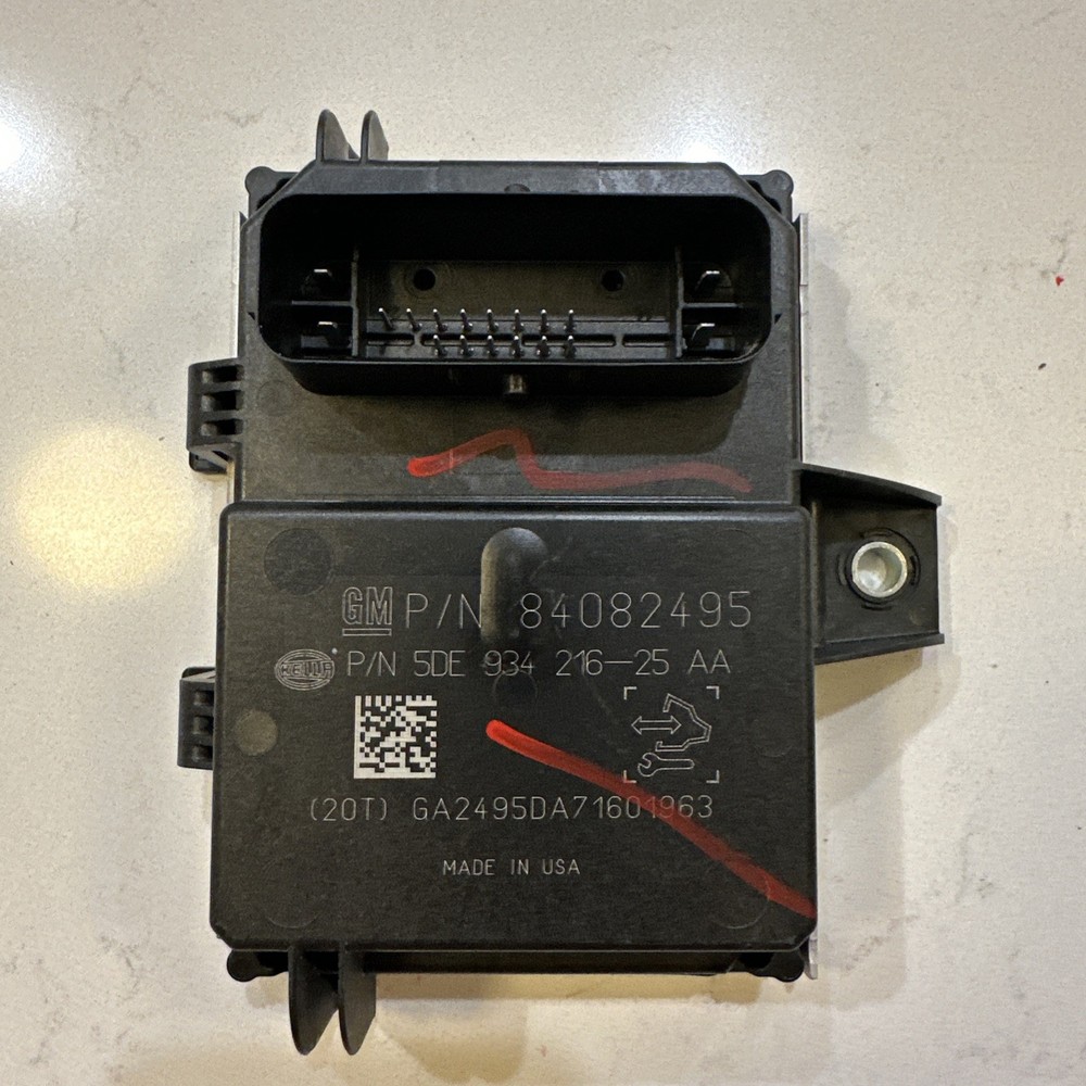 2015-2021 GM FUEL PUMP CONTROL SENSOR MODULE OEM 84082495