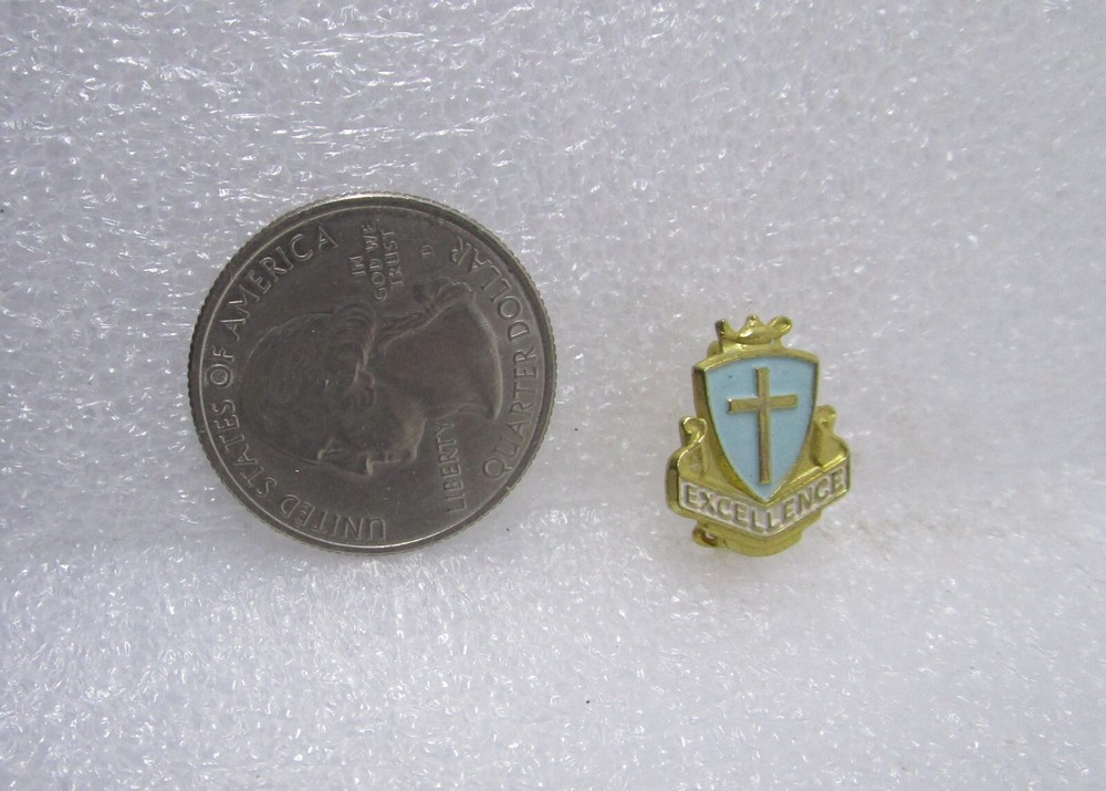 Excellence Cross Pin