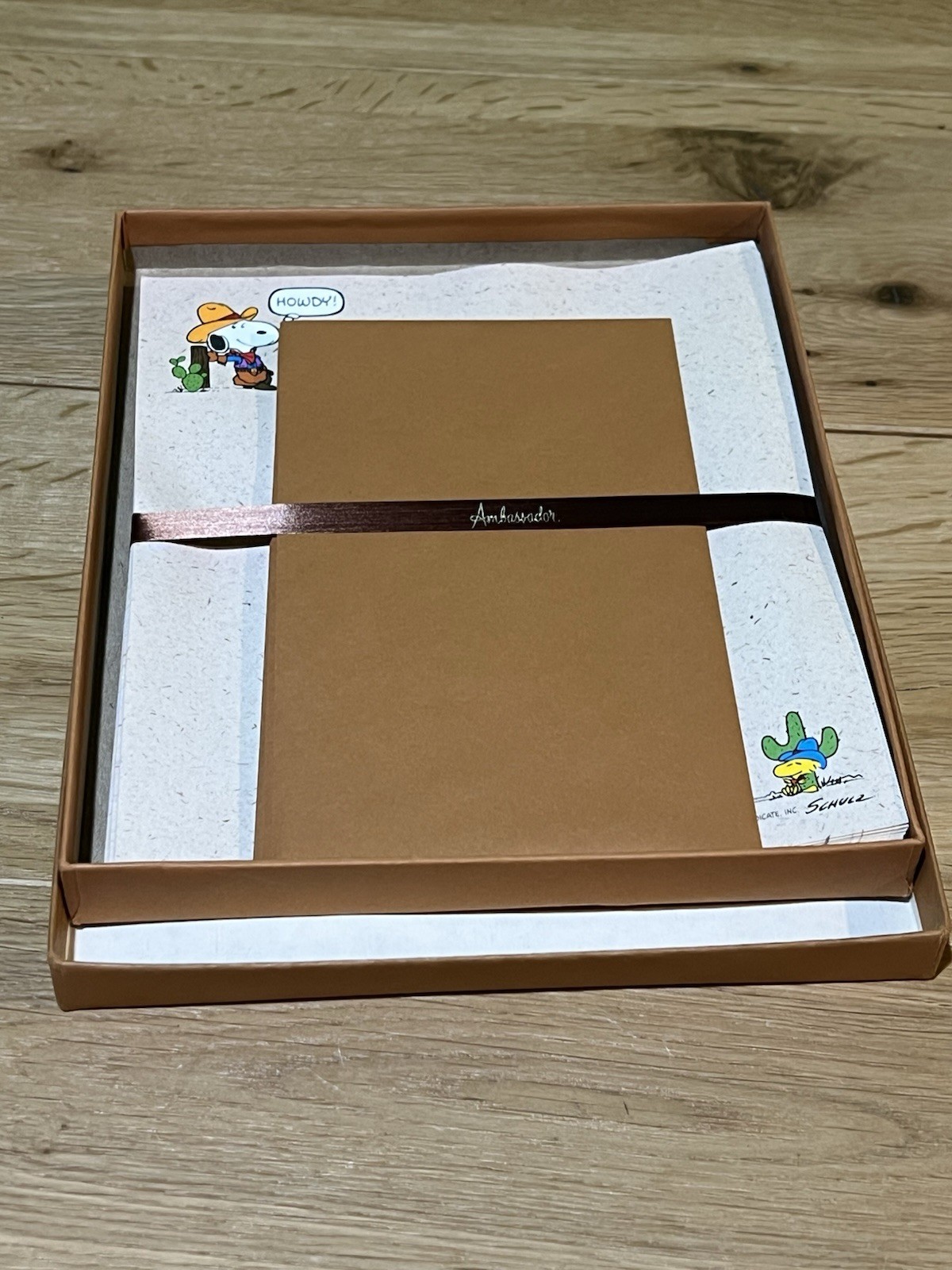 Vtg Snoppy Peanuts Howdy Stationary Box Set 24 sheets 4 envelopes 1960's