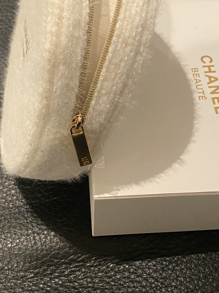 CHANEL Pouch Gift Holiday
