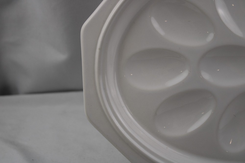 Pfaltzgraff Heritage White Deviled Egg Tray