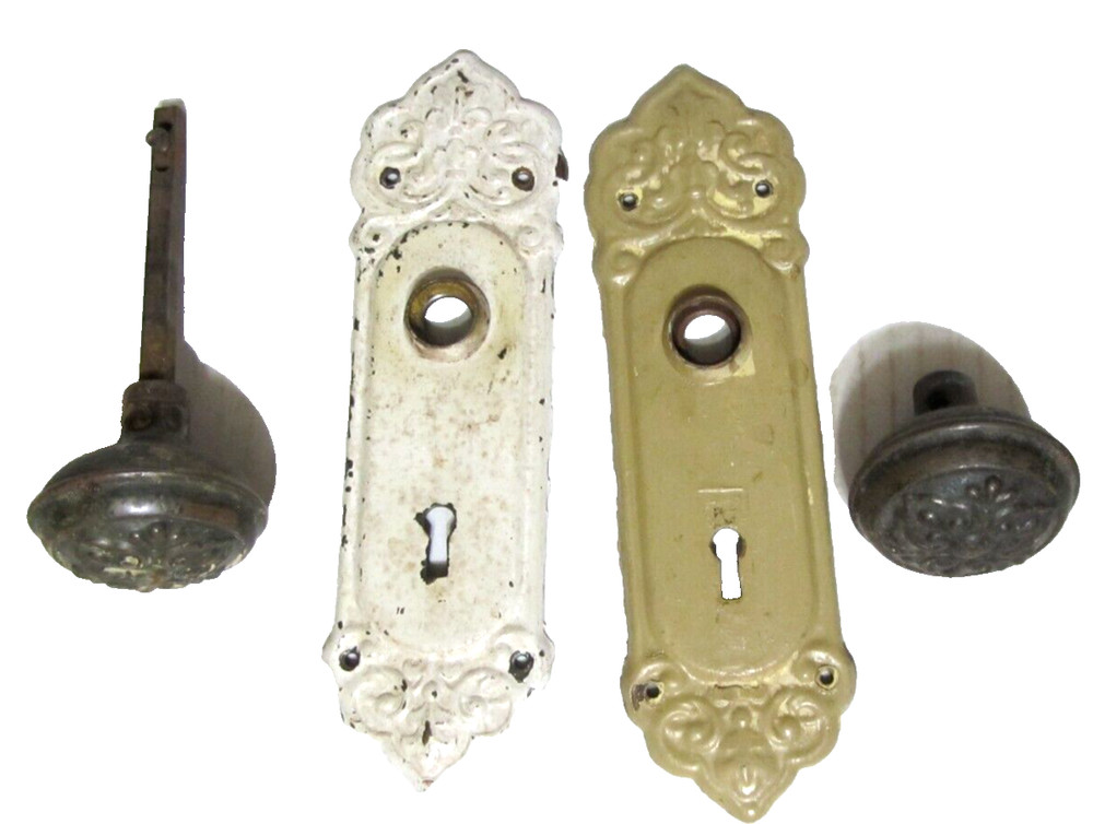 Antique Metal Round Door Knobs With Faceplates Primitive Victorian