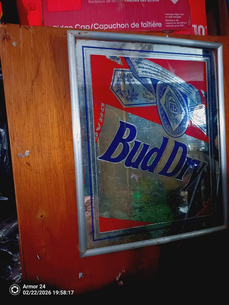 Vintage 90's Bud Sign
