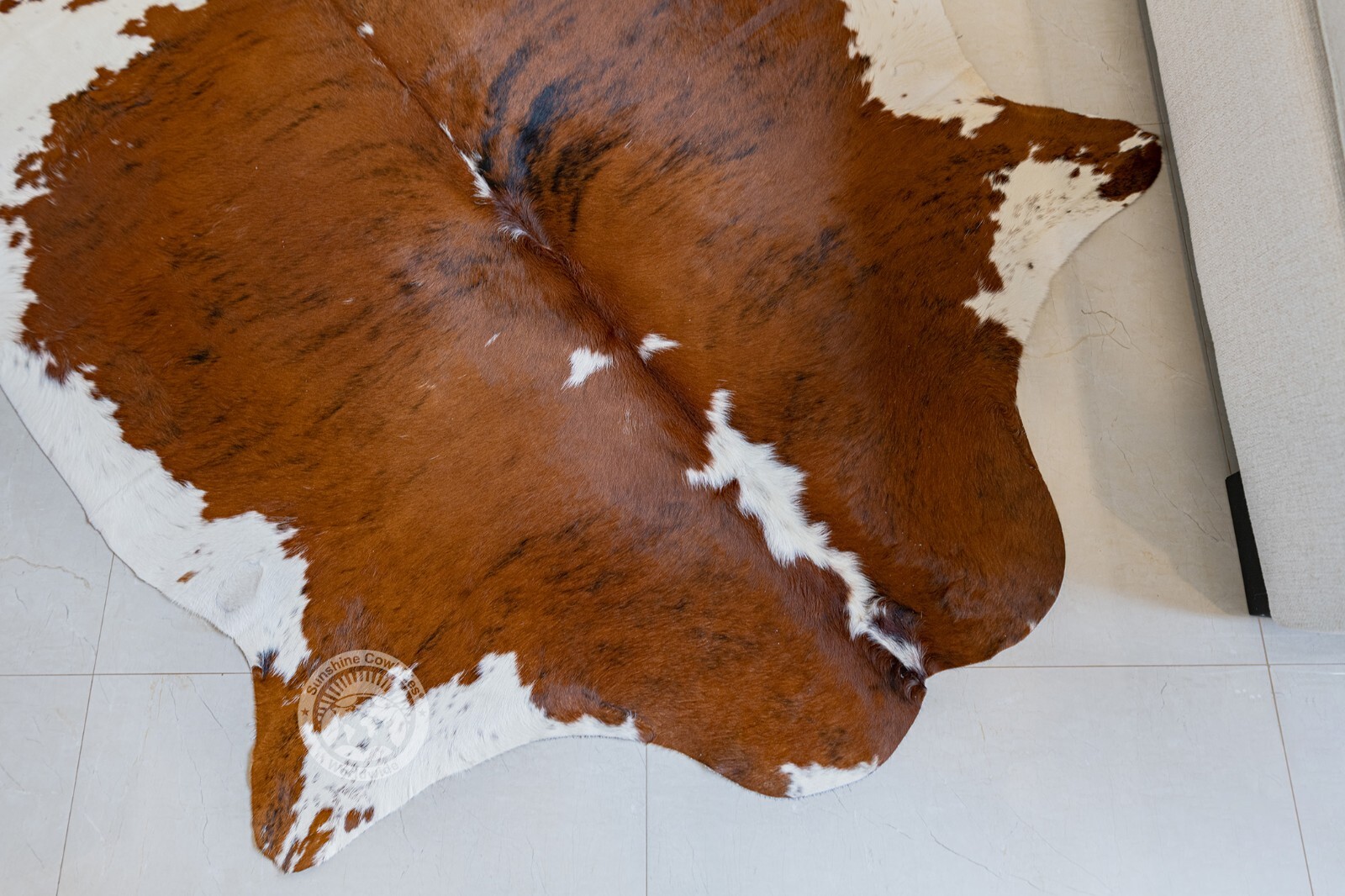 Real Cowhide Rug Brindle Tricolor White Belly - Size 6x7-8’