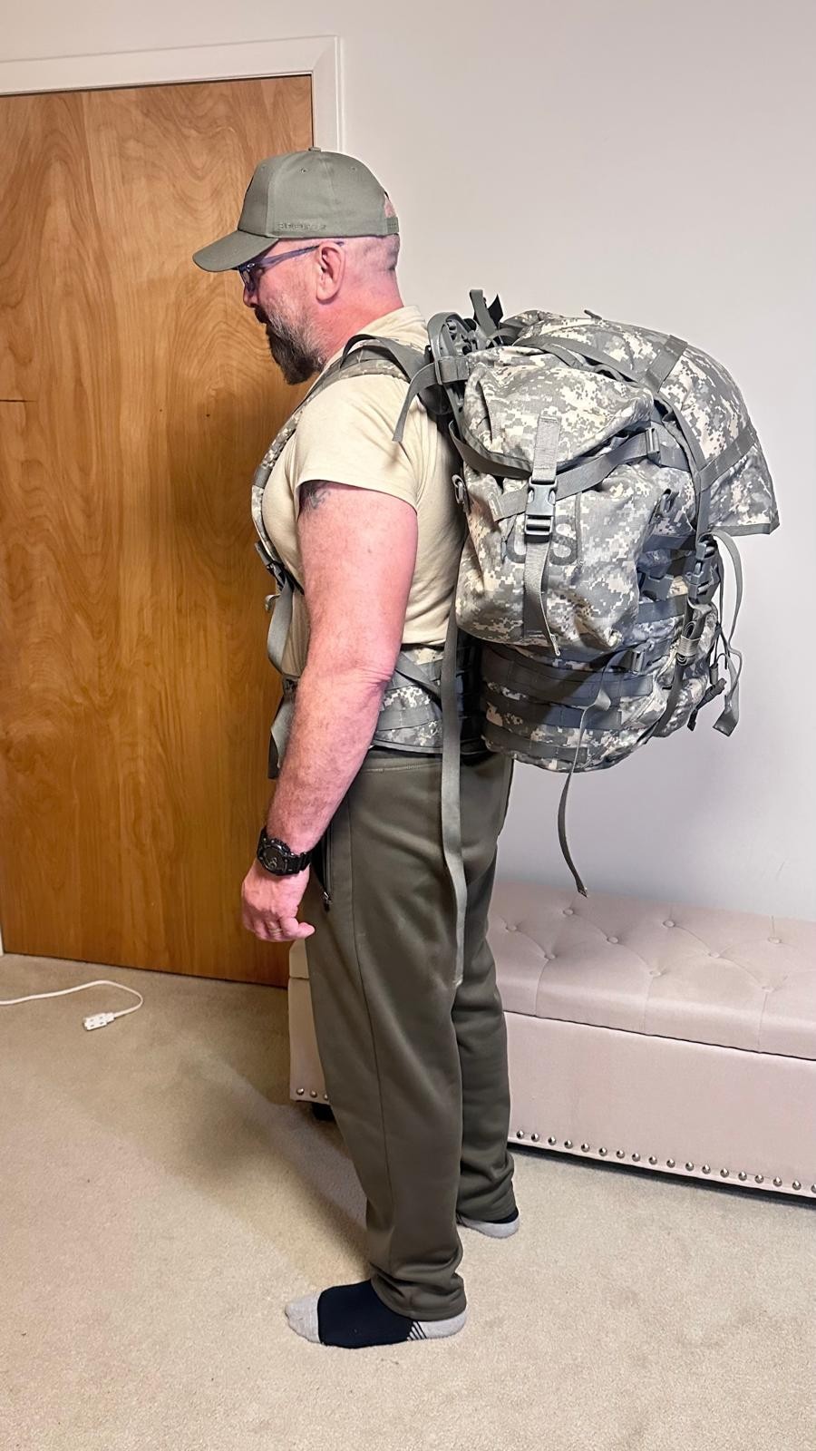 USGI MOLLE II Large Rucksack ACU UCP Army Tactical Backpack w/ Frame