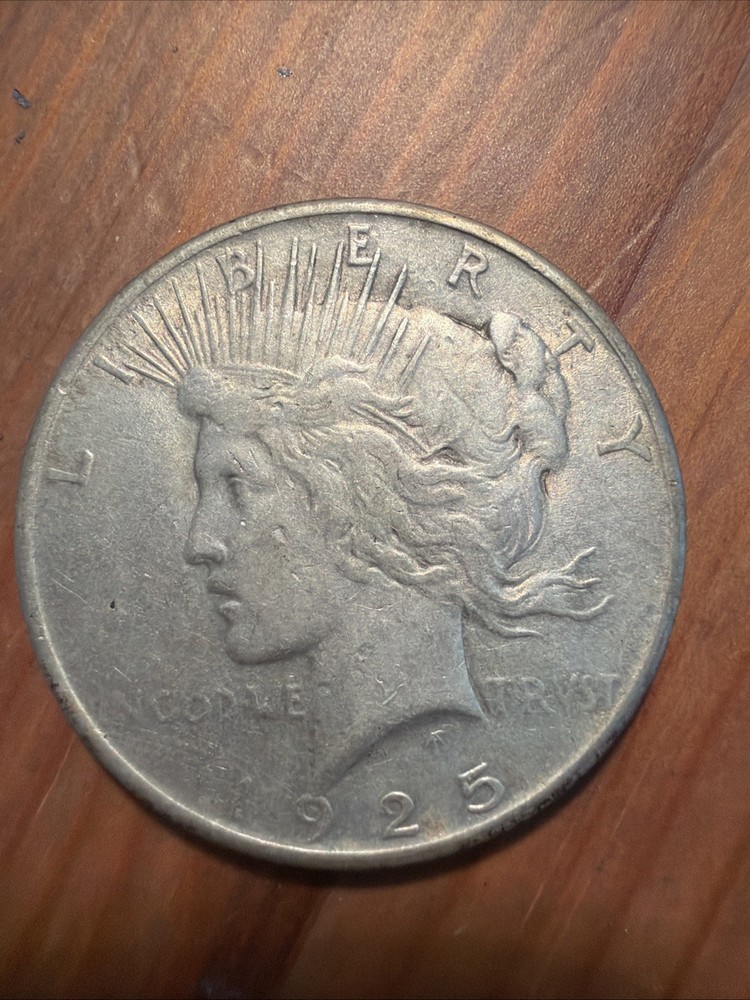 1925-P U.S. Peace Silver Dollar Coin