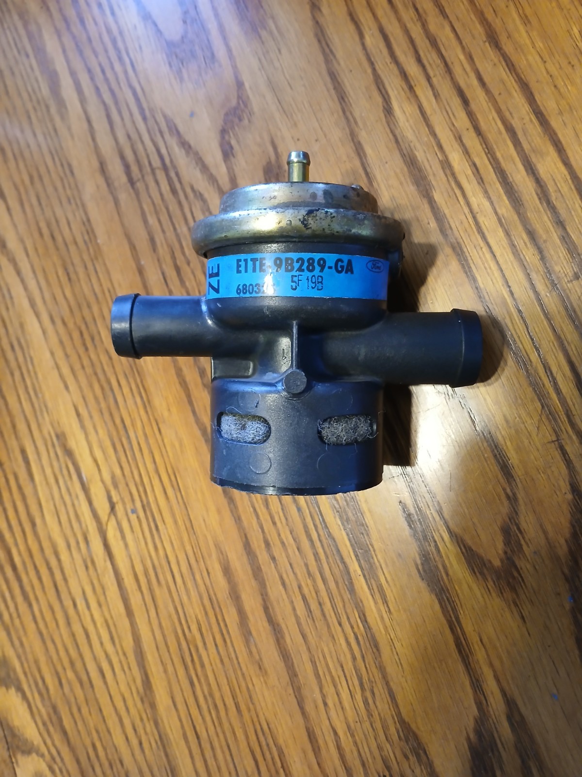 E1TE-9B289-GA FORD OEM Used Smog Pump Bypass Diverter Valve