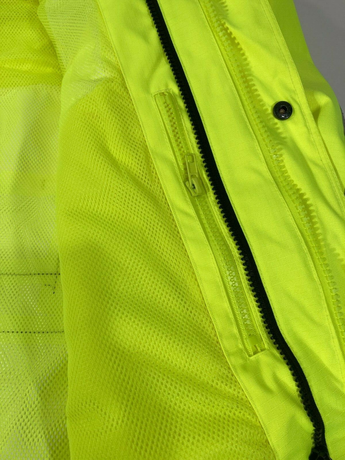 RADIANS RW32-3Z1Y RADWEAR CLASS 3 HEAVY DUTY RIP STOP HI VIS RAIN JACKET COAT LG