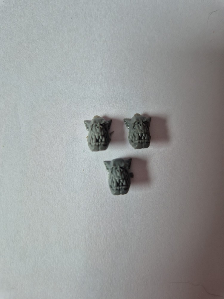 Warhammer Orcs & Goblins bits Orc Boyz Head X 3