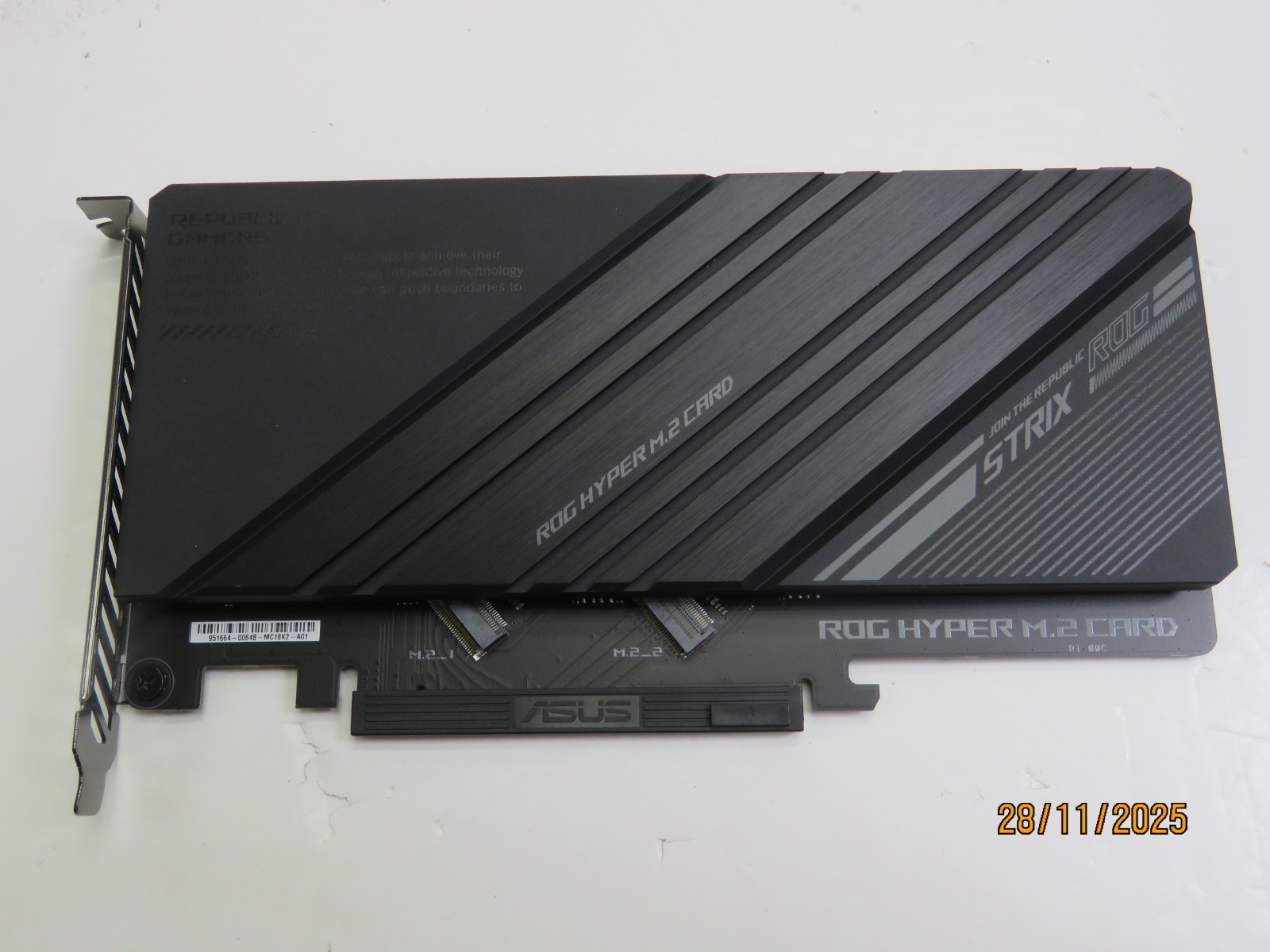 ASUS ROG HYPER M.2 CARD PCIE NVME M.2 EXPANSION CARD