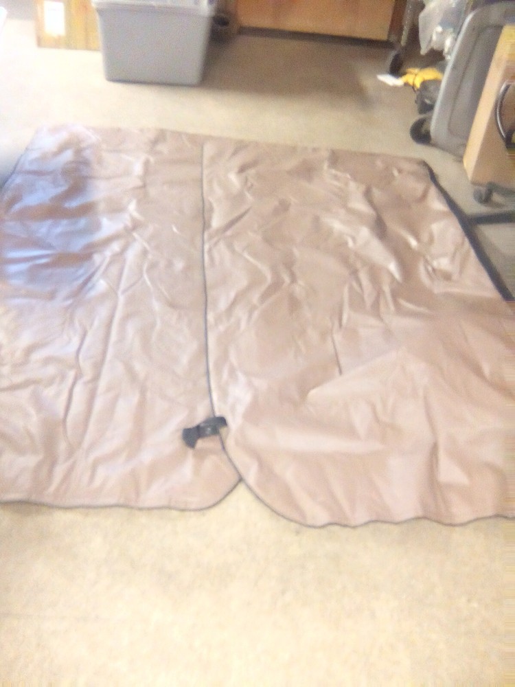 2015 Freightliner Sleeper Curtains Brown