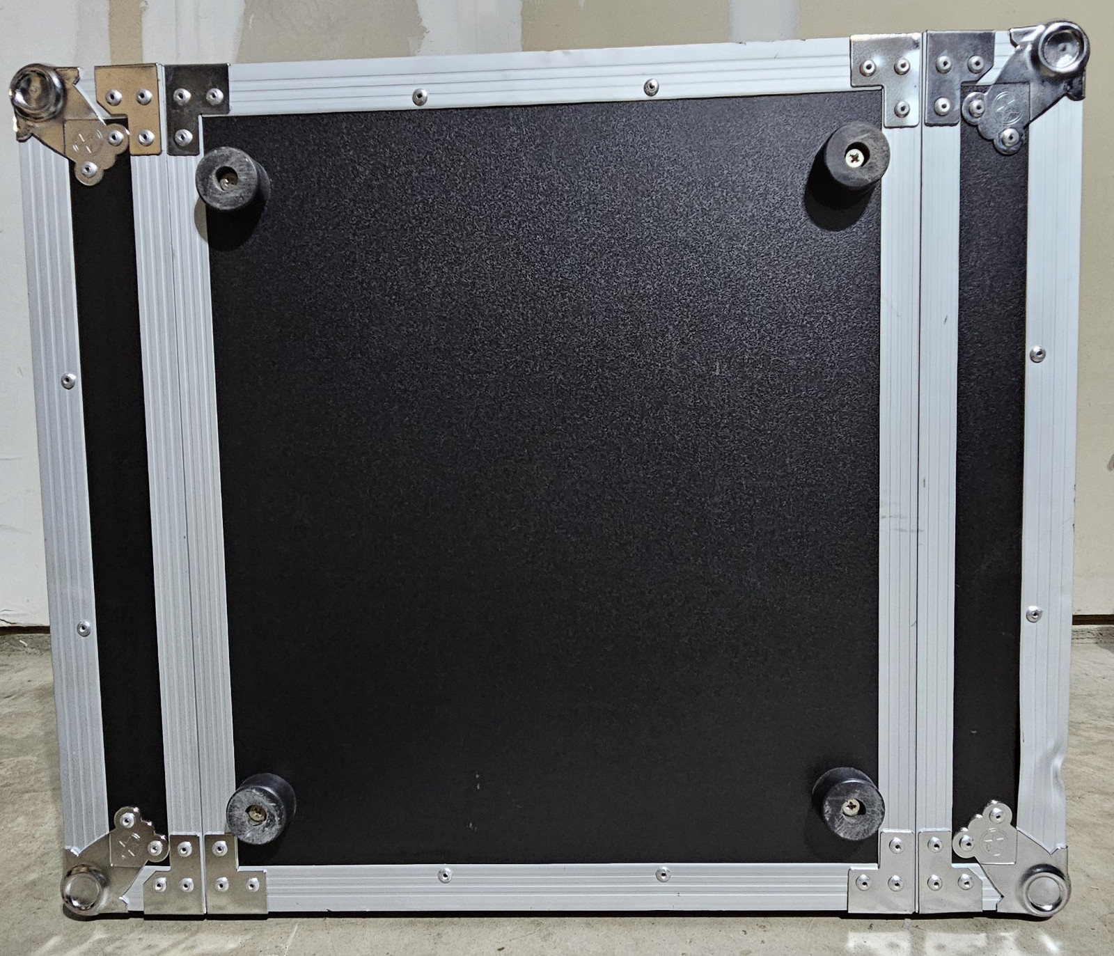 Road Runner 12RRU-AD Hard Case 12U Case Depth