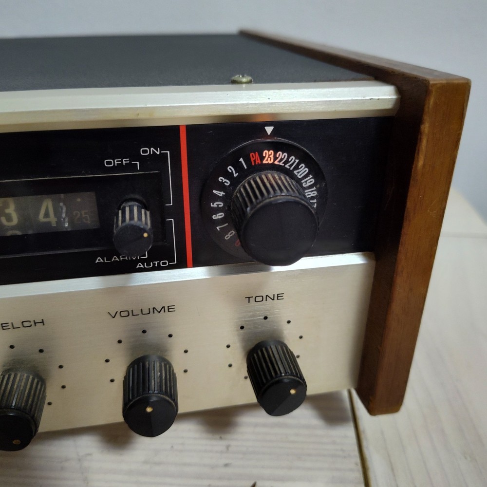 Courier Conqueror II CB Solid State Transceiver: Turns On Untested Parts Repair