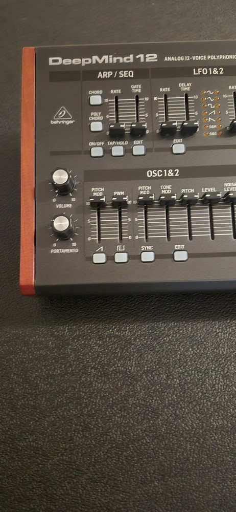 Behringer DeepMind 12D Polyphonic Analog Desktop Synthesizer Module .new