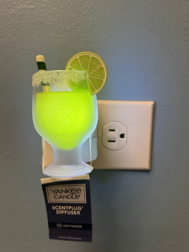 Yankee Candle Margarita Scent Plug® Diffuser w/ Light - NWT