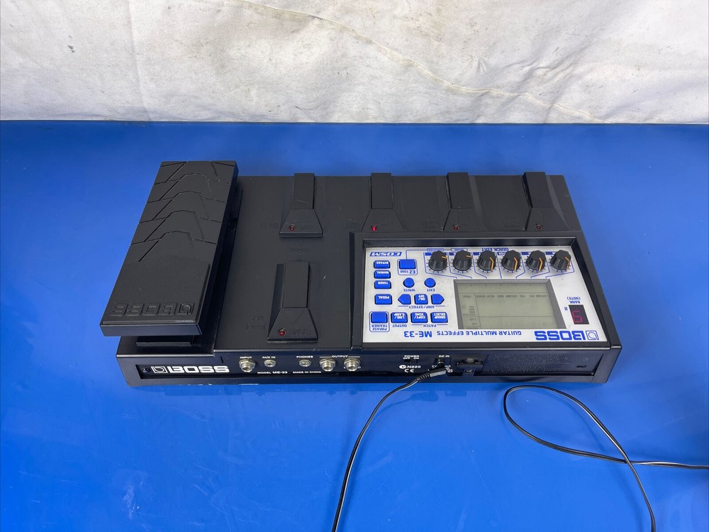 Boss Roland ME-33 Multiple Multi Effects Processor Guitar Effect Pedal + PSU