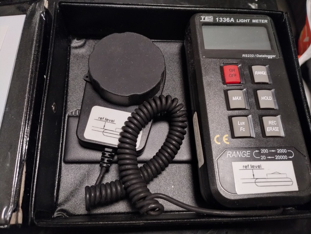 **USED** TES-1336A High Precision Datalogging Light Meter Digital LUX Meter
