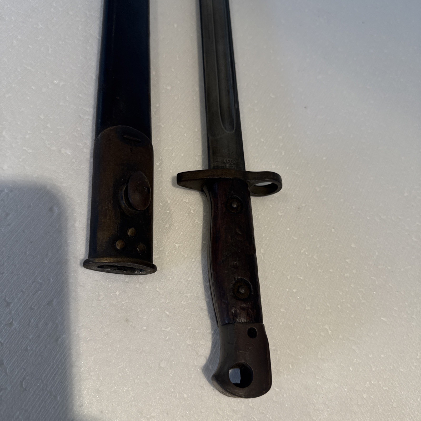 #13-8 WWI P1907 BRITISH SANDERSON ENFIELD RIFLE BAYONET 1917 SCABBARD 1907