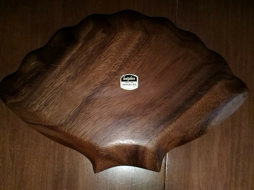 Dolphin Monkey Pod Serving Tray Scalloped Edge hors d'oeuvres Dips & Chips