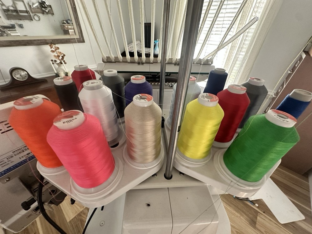 15 needle touchscreen Mesa embroidery ( includes stand)