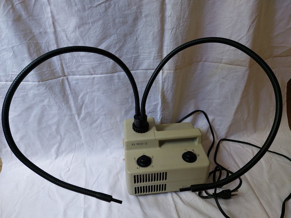 Schott KL 1500 Z Optical fiber illuminator for microscope