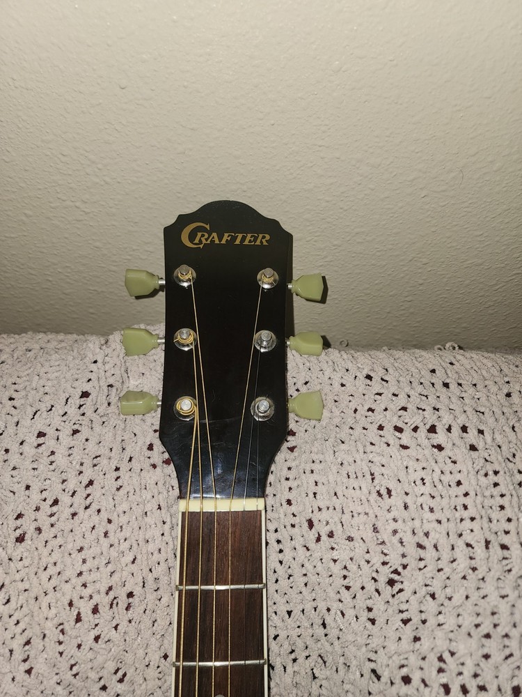 Crafter SJC 330 EQ