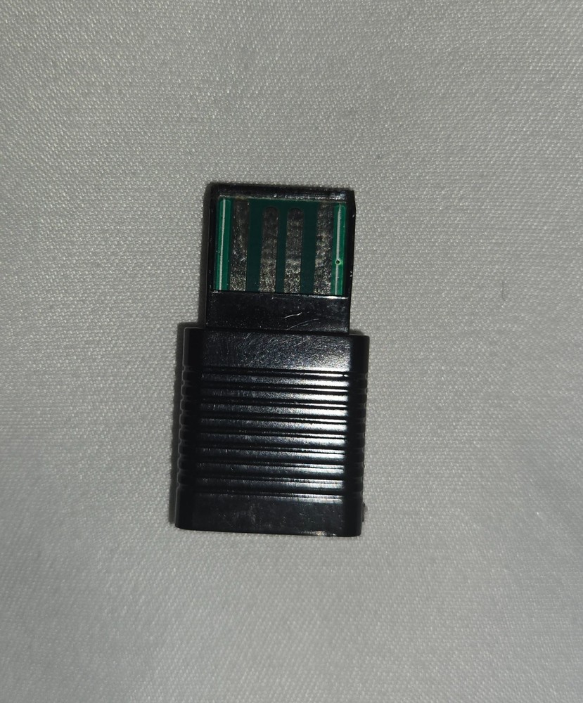 Targus Wireless USB Presenter with Laser Pointer - AMP16US - 2 Units Dongles