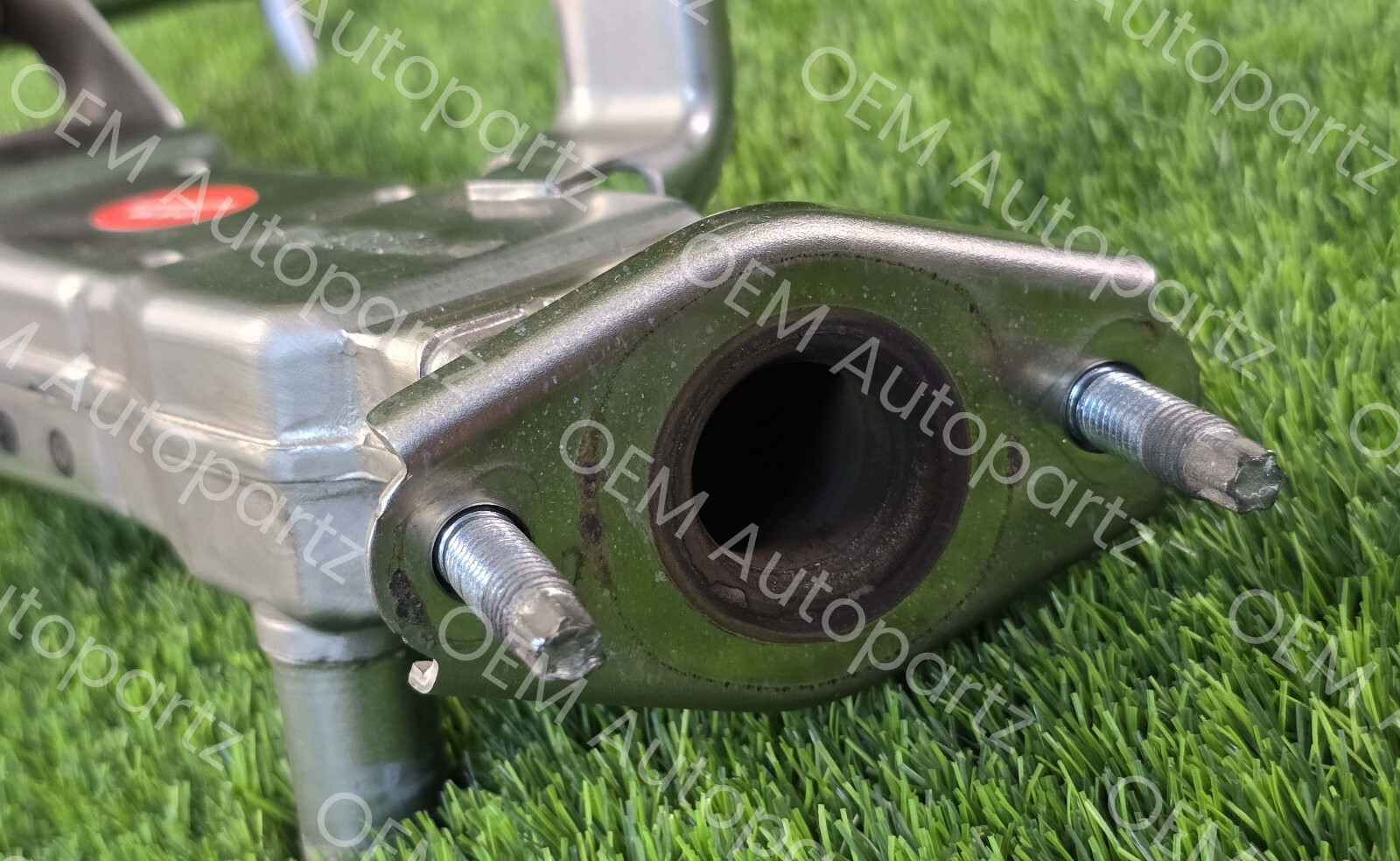 Toyota Prius 11-17 Genuine 25601-37010 EGR Pipe with Valve 25620-37110 : Prius V