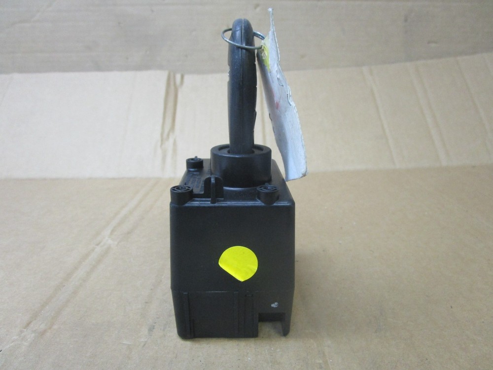 13 14 2013 2014 Dodge Grand Caravan Ignition Switch Module Node W/ Key 68105735