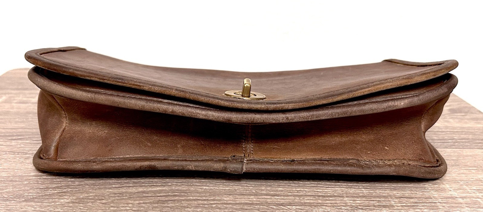 VTG Coach Shoulder Bag Brown British Tan Leather Brass Turnlock *Need TLC As Is*