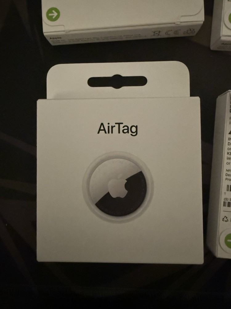 Apple AirTag 2nd Generation Genuine Apple Bluetooth Tracker 1 Pack New Sealed