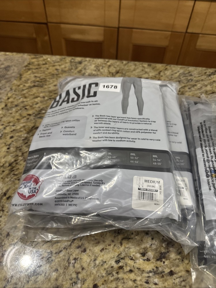ColdPruf Men's Size Medium, Basic Base Daul Layer thermal leggings Winter White