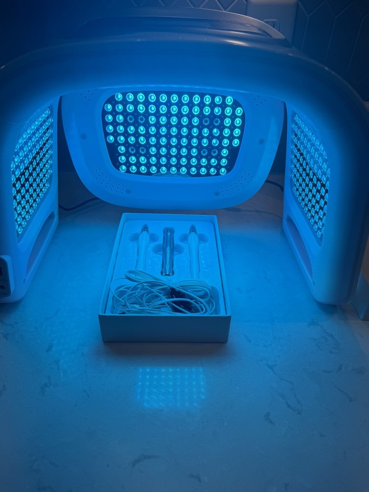 Professional German LED with Microcurrent Therapy by Glownar/Light Quantum