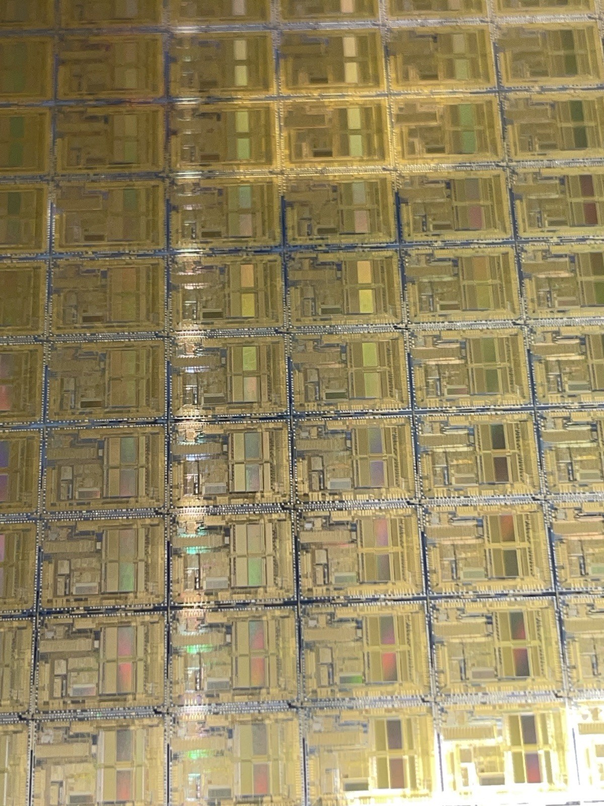 6” Silicon Wafer Intel 87C196ET Vintage 1986 and ALCATEL 6” Silicon Wafer.