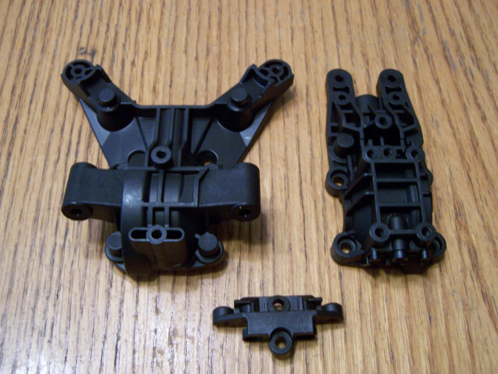 Fits Traxxas 1/10 Wide-Maxx Front Upper Lower Bulkhead Mount Gearbox 89086-4