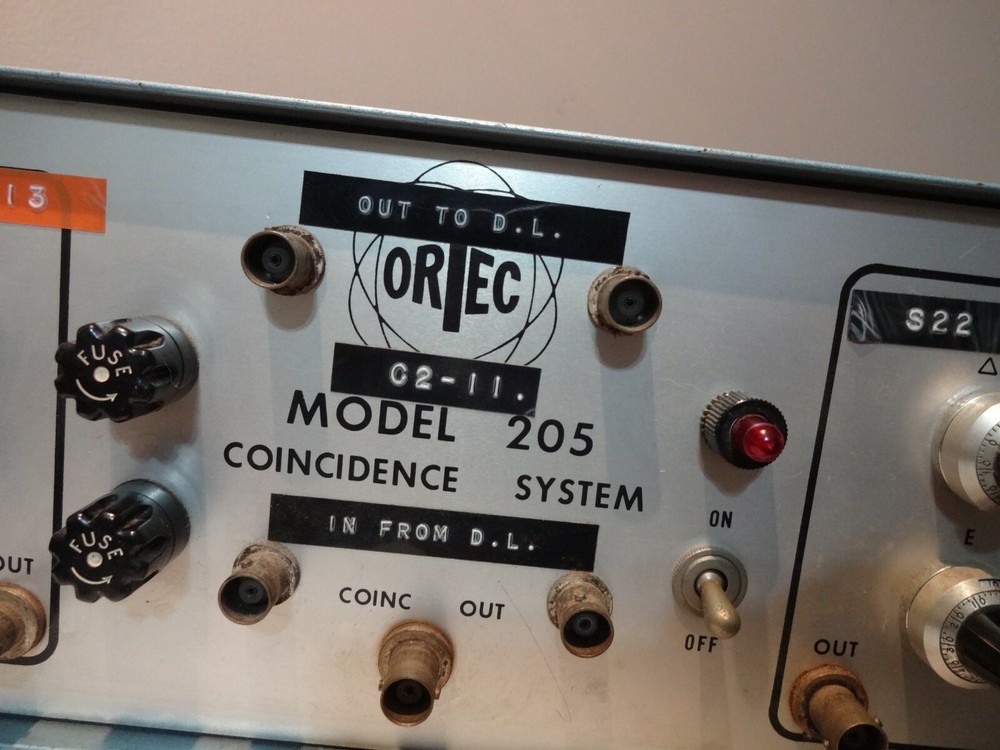 ORTEC MODEL 205 COINCIDENCE SYSTEM