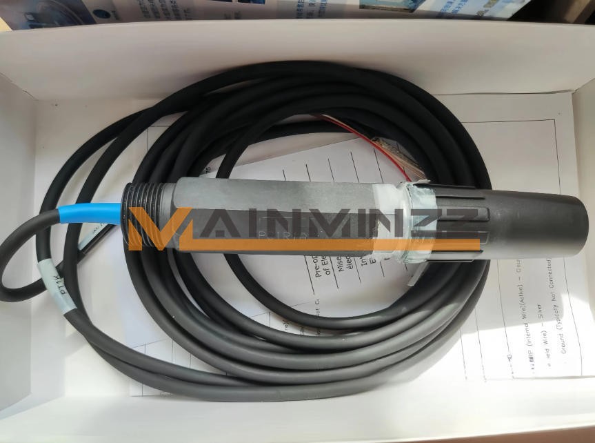 One New HACH PC1R1A PH Electrode